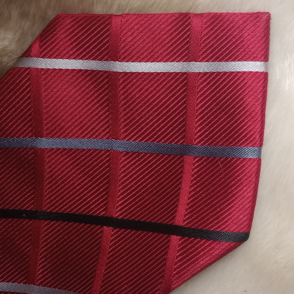 Donald J. Trump Silk Dress Tie classic red stripe - Picture 2 of 4